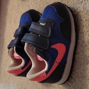 Nike infants sneakers - size 5C